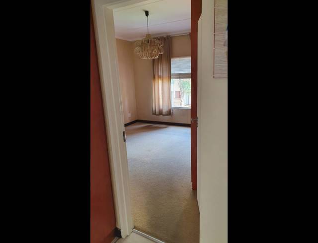 2 BEDROOM APARTMENT RENTED IN SUNNINGHILL